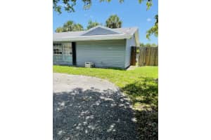 707 W Boulevard Chatelaine, Delray Beach, FL 33445, Sold 02/01/22