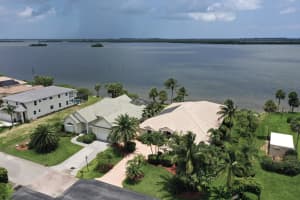 9572 Riverside Dr, Sebastian, FL 32958, Sold 10/22/21