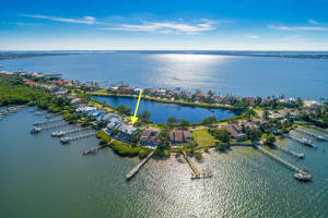 4040 NE Joes Point Rd, Stuart, FL 34996, Sold 10/29/21
