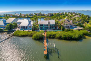 4040 NE Joes Point Rd, Stuart, FL 34996, Sold 10/29/21