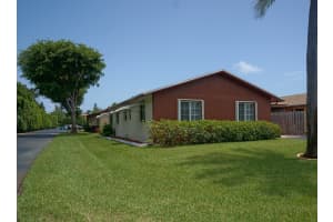 501 SE 27th Ln, Boynton Beach, FL 33435, Sold 08/31/21