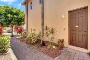 1729 Carvelle Dr, Riviera Beach, FL 33404, Sold 09/10/21