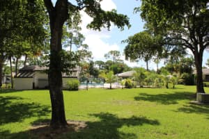 77 Westecunk Dr, Royal Palm Beach, FL 33411, Sold 09/17/21