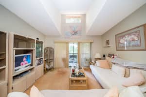 208 Foxtail Dr APT B3, Greenacres, FL 33415, Sold 09/09/21