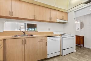 5190 Las Verdes Cir, Delray Beach, FL 33484, Sold 08/17/21