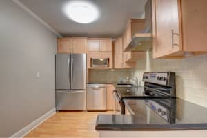 490 NW 20th St, Boca Raton, FL 33431, Sold 08/16/21