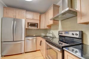 490 NW 20th St, Boca Raton, FL 33431, Sold 08/16/21