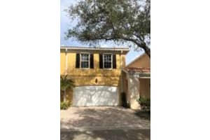 19 Oakland Ct, Jupiter, FL 33469, Sold 08/13/21