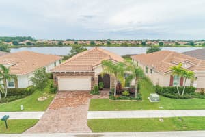 1804 Berkshire Cir SW, Vero Beach, FL 32968, Sold 09/10/21