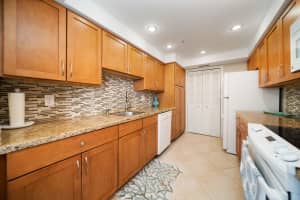 899 Jeffery St, Boca Raton, FL 33487, Sold 09/03/21