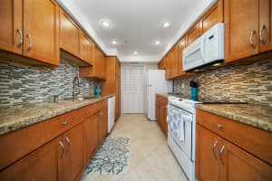 899 Jeffery St, Boca Raton, FL 33487, Sold 09/03/21