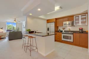 600 S Dixie Hwy, West Palm Beach, FL 33401, Sold 09/03/21