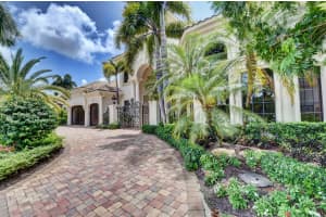 8406 Delprado Dr, Delray Beach, FL 33446, Sold 01/10/22