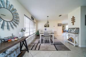995 Hibiscus Dr, Royal Palm Beach, FL 33411, Sold 09/21/21