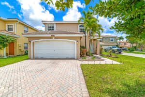3998 Crescent Creek Pl, Coconut Creek, FL 33073, Sold 08/27/21