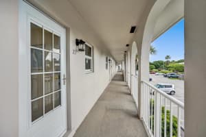 250 NE 20th St, Boca Raton, FL 33431, Sold 08/31/21