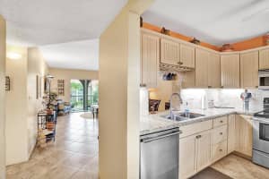 250 NE 20th St, Boca Raton, FL 33431, Sold 08/31/21