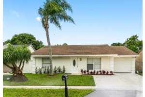 MLS# R10731765, Lake Worth, Florida 33463