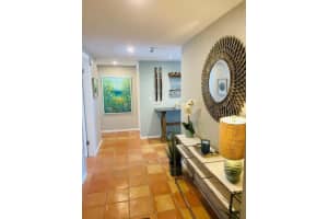 555 SE 6th Ave #4h, Delray Beach, FL 33483, Sold 10/01/21