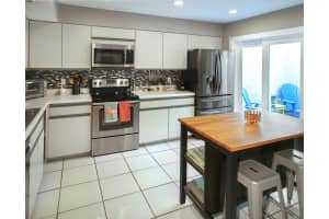 6752 Canary Palm Cir, Boca Raton, FL 33433, Sold 10/05/21