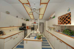 6954 SE Bunker Hill Dr, Hobe Sound, FL 33455, Sold 09/14/21