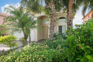 114 Sarona Cir, Royal Palm Beach, FL 33411, Sold 10/25/21