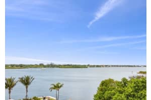2560 S Ocean Blvd, Palm Beach, FL 33480, Sold 11/03/21