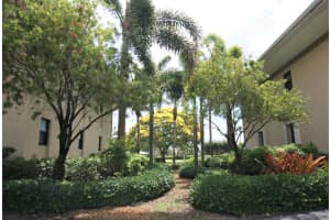 3 SE Turtle Creek Dr, Jupiter, FL 33469, Sold 09/09/21