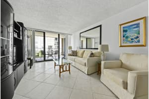 3545 S Ocean Blvd, South Palm Beach, FL 33480, Sold 09/27/21