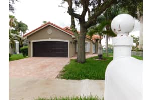 12490 SW 7th Pl, Davie, FL 33325, Sold 10/25/21