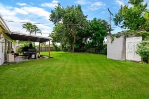 912 SE 13th St, Deerfield Beach, FL 33441, Sold 10/27/21