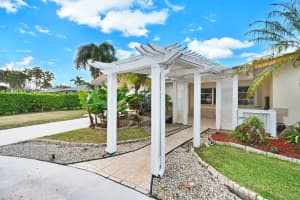 6880 Kingston Dr, Lake Worth, FL 33462, Sold 09/27/21