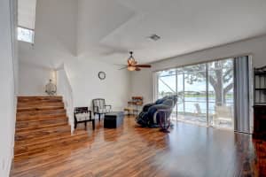 156 Berenger Walk, Royal Palm Beach, FL 33414, Sold 10/08/21