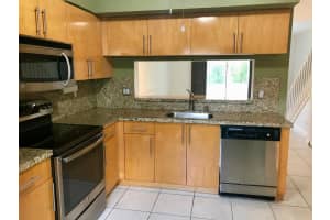 958 Kokomo Key Ln, Delray Beach, FL 33483, Sold 08/31/21