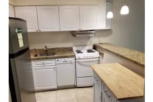 2124 NE 5th Ave, Wilton Manors, FL 33305, Sold 08/30/21