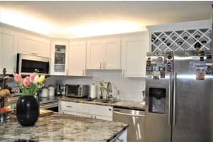 913 Springdale Cir, Palm Springs, FL 33461, Sold 09/07/21