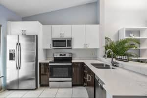 2780 S Oakland Forest Dr, Oakland Park, FL 33309, Sold 08/31/21