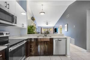 2780 S Oakland Forest Dr, Oakland Park, FL 33309, Sold 08/31/21