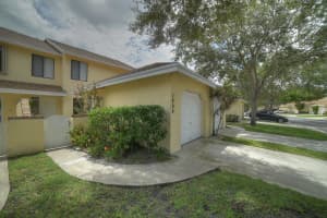 1404 Maplewood Dr, Greenacres, FL 33415, Sold 11/03/21