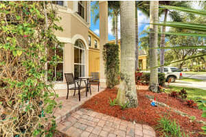 5040 Sancerre Cir, Lake Worth, FL 33463, Sold 08/27/21