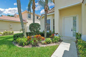 6758 Silver Ridge Ln, Greenacres, FL 33413, Sold 08/31/21