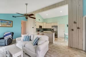 5468 Courtney Cir, Boynton Beach, FL 33472, Sold 09/10/21