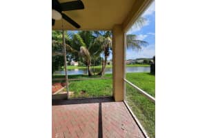 220 Seminole Lakes Dr, Royal Palm Beach, FL 33411, Sold 09/22/21
