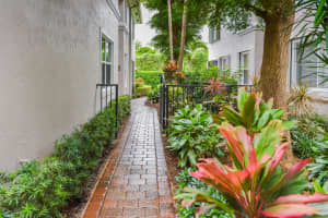 MLS# R10734655, Hypoluxo, Florida 33462