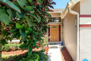 3570 Woods Walk Blvd, Lake Worth, FL 33467, Sold 10/22/21