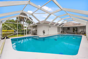 15 Castle Ct, Fort Pierce, FL 34949, Sold 09/23/21