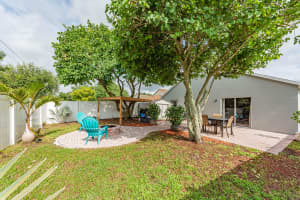 5843 22nd St, Vero Beach, FL 32966, Sold 09/14/21