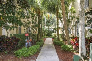 111 Lighthouse Cir, Tequesta, FL 33469, Sold 10/29/21