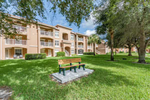 5060 Fairways Cir APT F205, Vero Beach, FL 32967, Sold 09/08/21