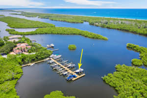 8939 SE Marina Bay Dr, Hobe Sound, FL 33455, Sold 09/24/21